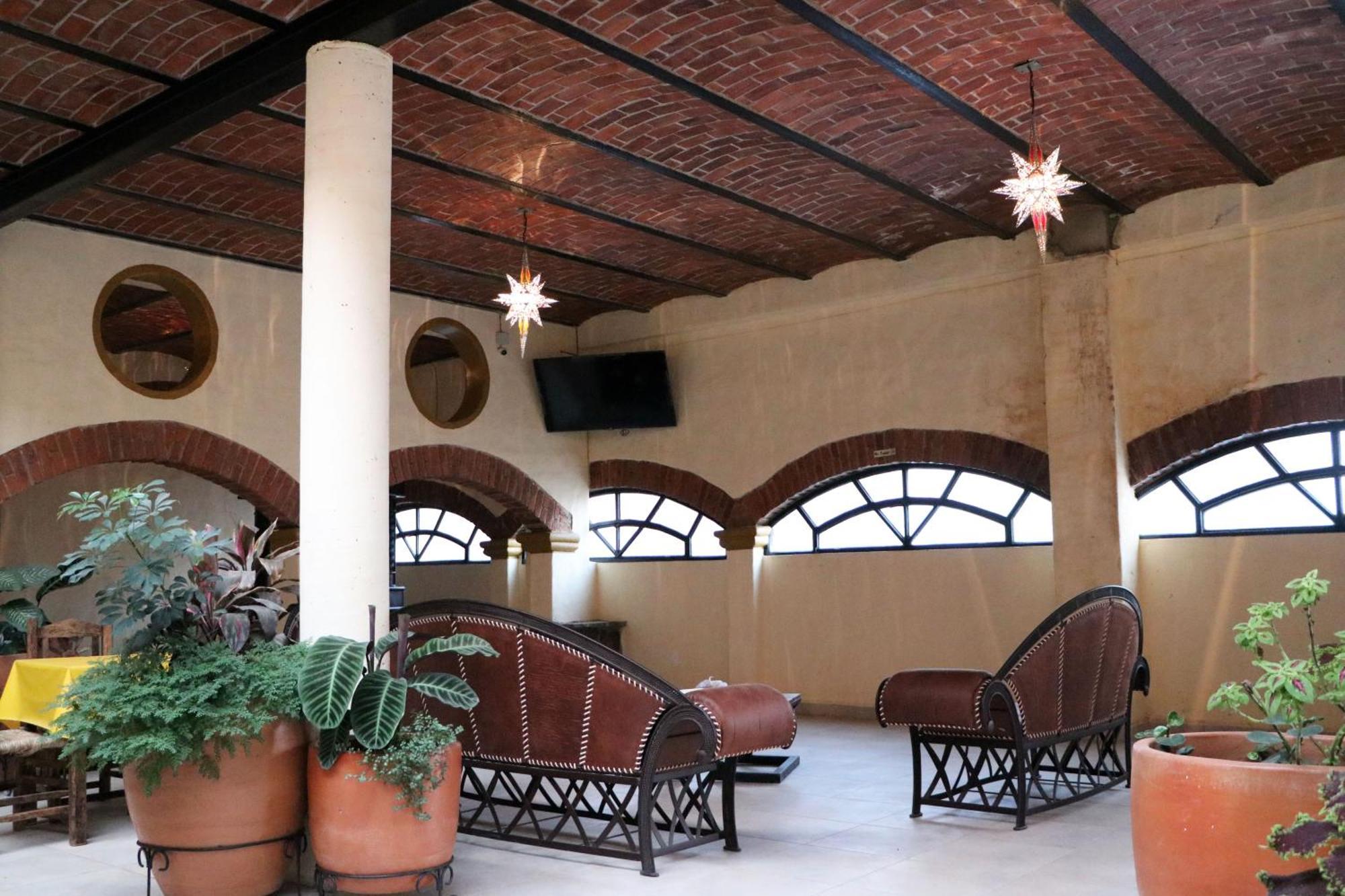 Hotel Castillo Santa Cecilia タパルパ エクステリア 写真