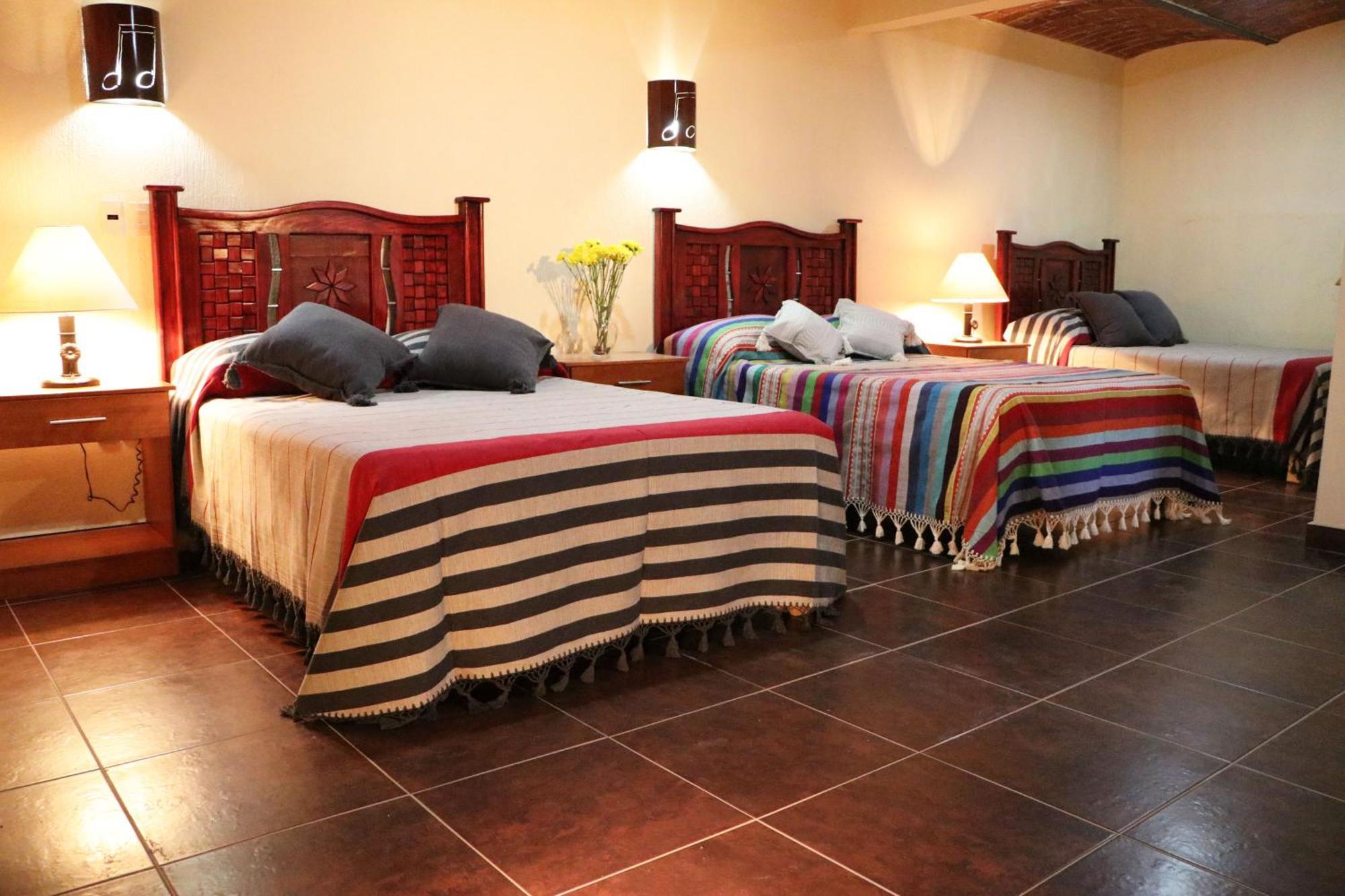 Hotel Castillo Santa Cecilia タパルパ エクステリア 写真
