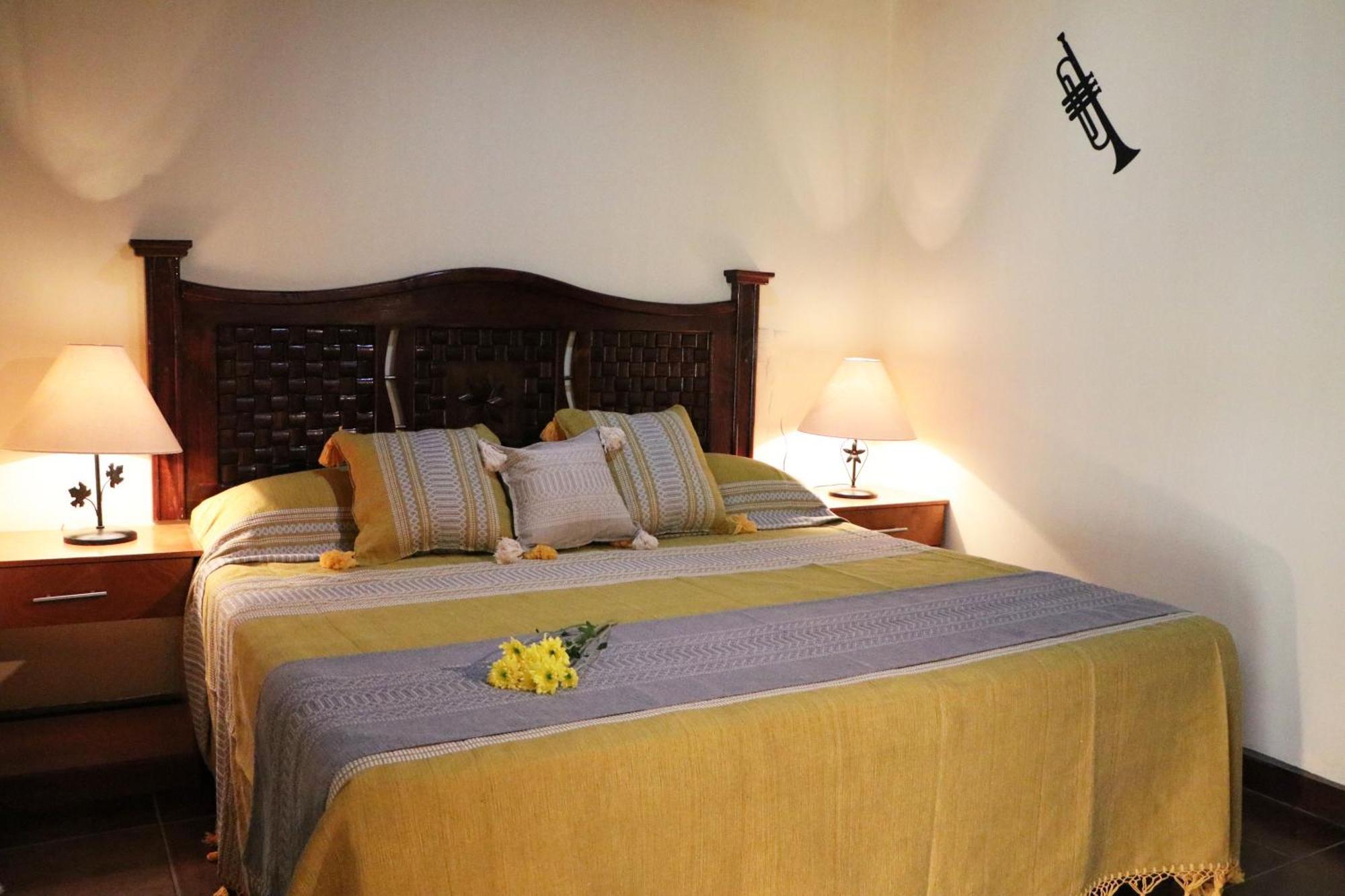 Hotel Castillo Santa Cecilia タパルパ エクステリア 写真