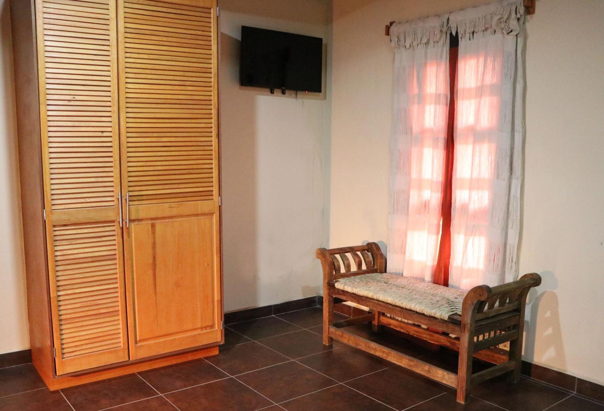 Hotel Castillo Santa Cecilia タパルパ エクステリア 写真
